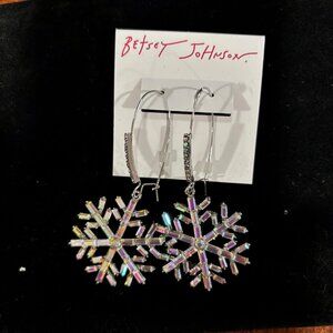 BETSEY JOHNSON SPARKLE SNOWFLAKE EARRINGS